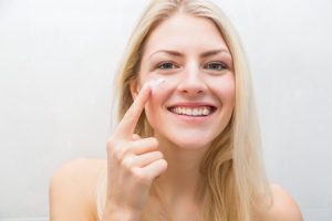 化妆品代加工：解决各种肌肤问题，冬季护肤不用愁