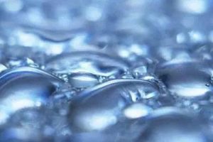 玻尿酸保湿原液给一个你保湿水库