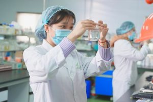 以匠心致初心，用双手缔造美——致敬每一位平凡而伟...